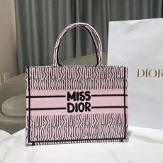 Christian Dior Shopping Bags